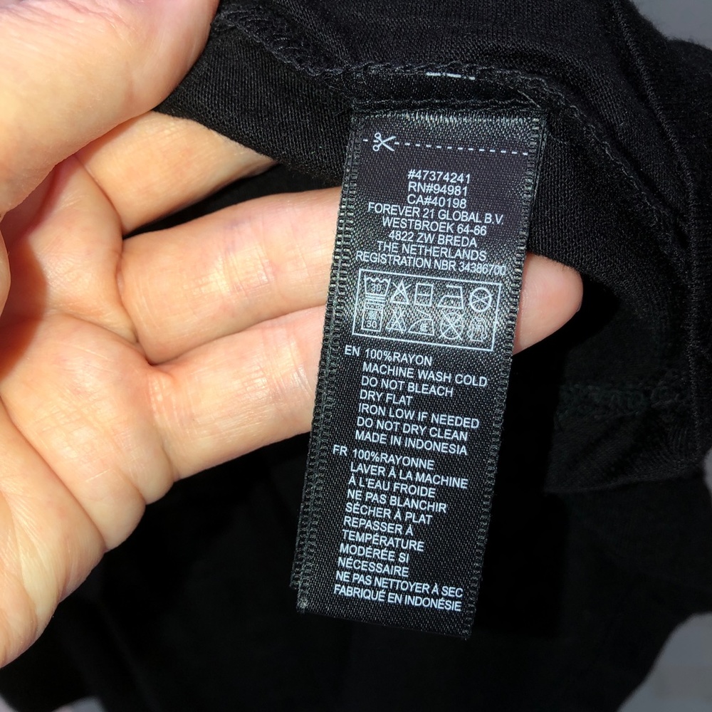 FOREVER 21 Scoop Neck + Side Sheer Knit Bi-Level Tank Top Black, Size L, NWT! - Picture 14 of 14
